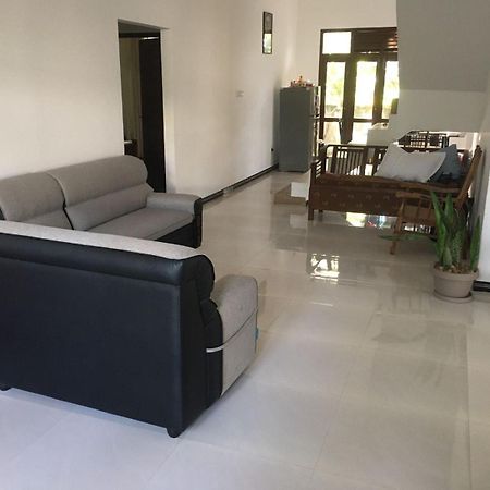 Bosadi Homestay Katunayaka Extérieur photo